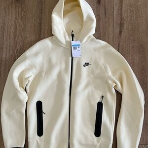 Nike Sportswear Tech Fleece Men's Large Full-Zip Hoodie Coconut Milk Black